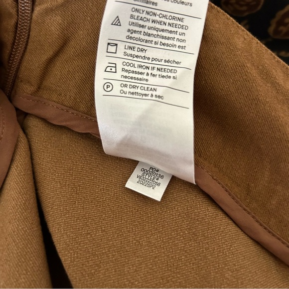 Vince. Kick Flare Crop Pants - Picture 8 of 10